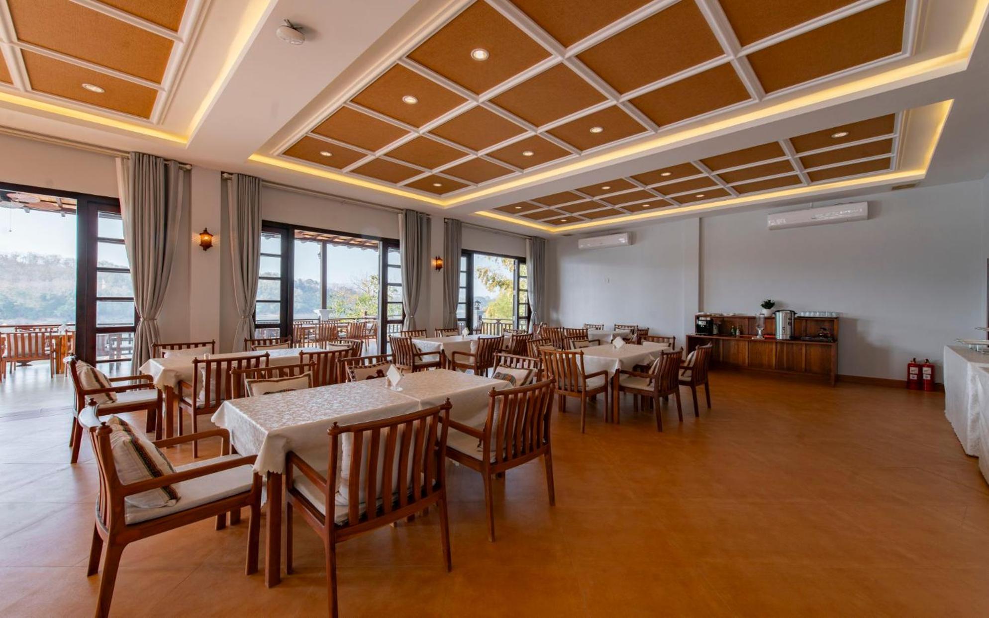 Relaxful Hotel泊岸酒店 Luang Prabang Luaran gambar